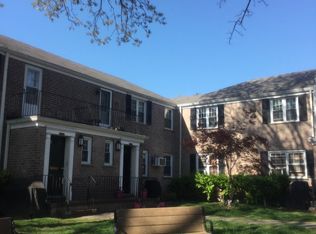 6145 224th St, Oakland Gardens, NY 11364