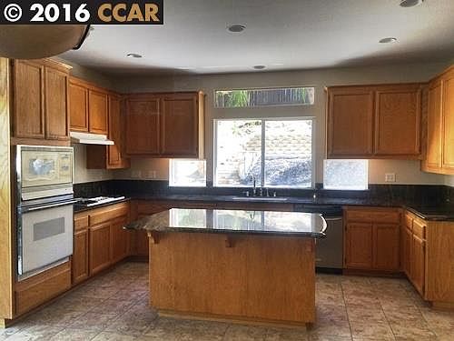 3rd image of 1100 Hastings Ct