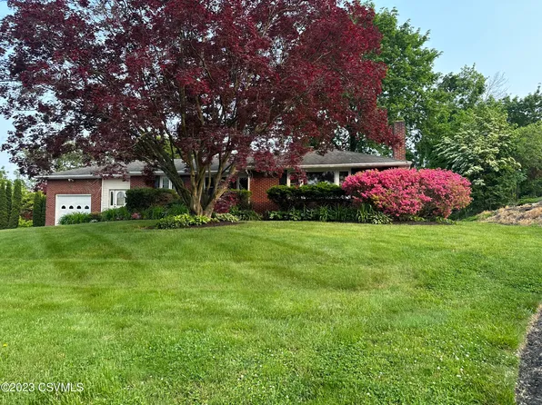 89 Fairmount Dr, Lewisburg, PA 17837