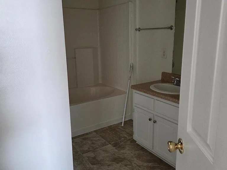 2904 Rockport Dr — Photo 9