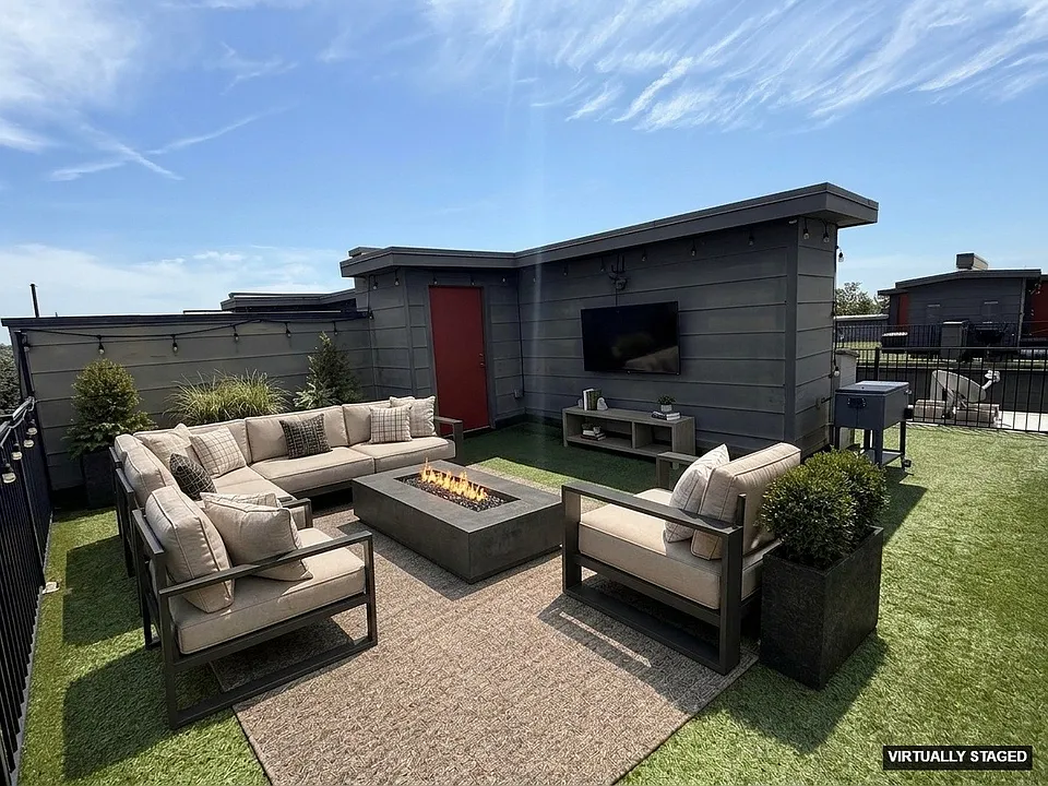 4921 Jack Ct