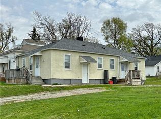 122 W 10th St N, Newton, IA 50208