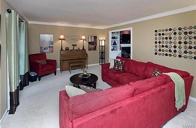 3rd image of 2115 Pardoroyal Dr