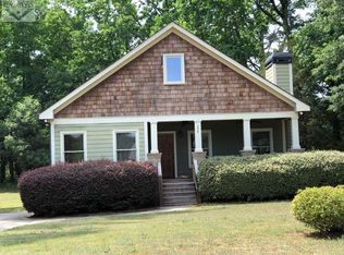 374 Live Oak Ln, Comer, GA 30629