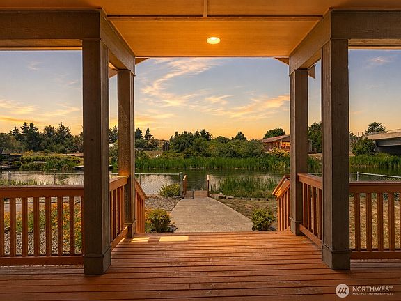 2nd image of 709 Wawona Avenue SW