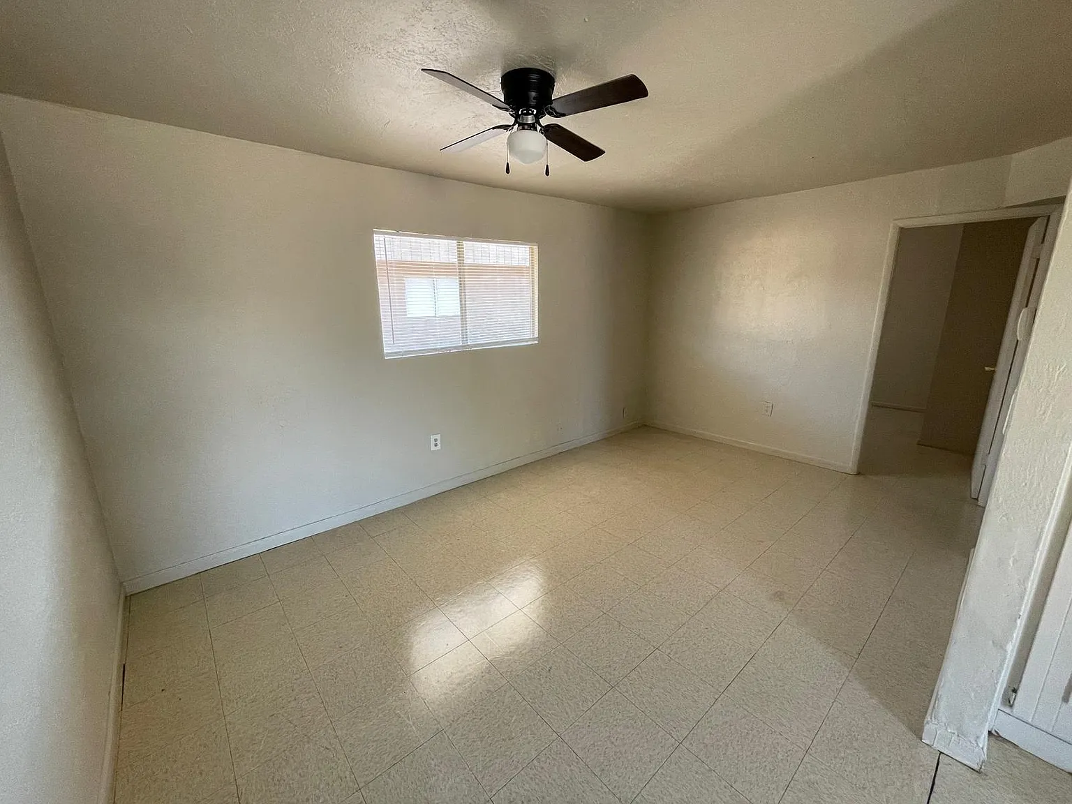 1 bed, 600 sqft, $650 — Photo 3