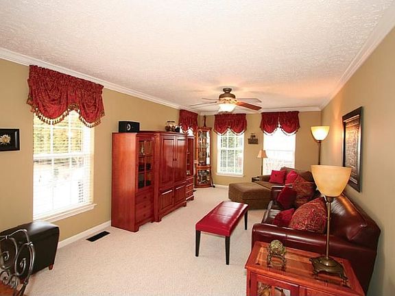 3rd image of 168 Edenderry Ave