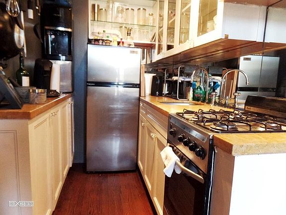 5th image of 123 W 81st St APT 2R
