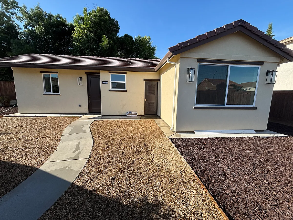 Building Photo - 762 Crepe Myrtle Ct