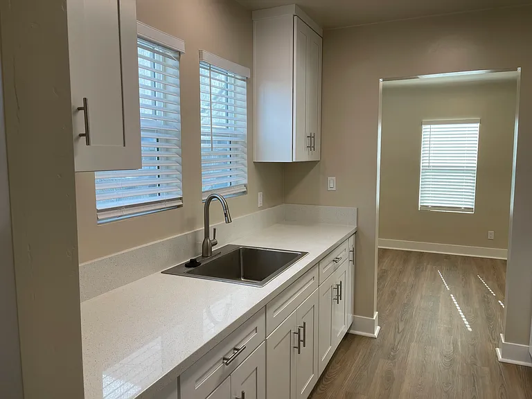 3579 Fairmount Ave — Photo 7