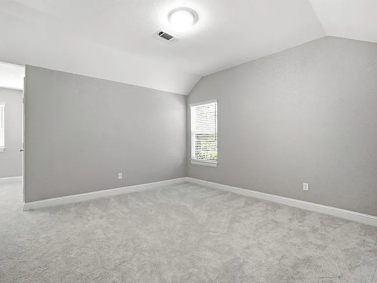 502 Louisa St — Photo 31