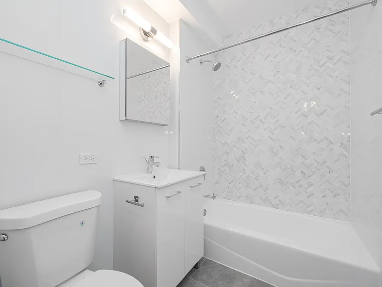 140 Riverside Blvd #727 — Photo 14