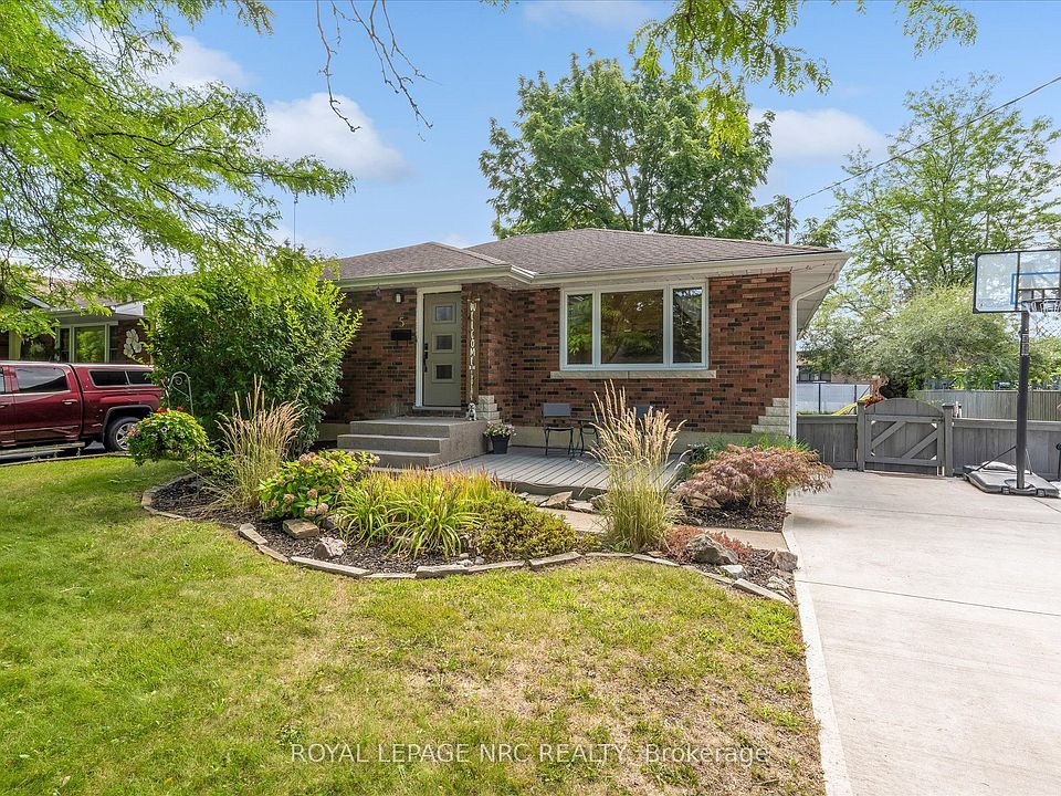 1st image of 5 Goldsmith Ave