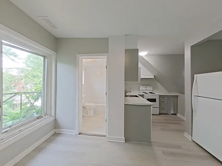 92 Marlborough Ave #3 — Photo 5