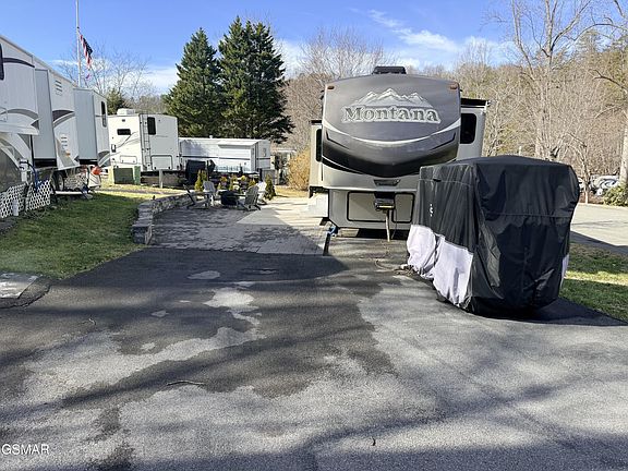 4th image of 4229 E Pkwy #72-lot 72
