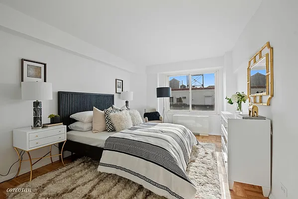 Sold by Corcoran | media 29