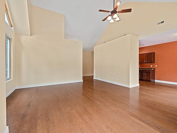 3rd image of 430 Pine Woods Village Dr