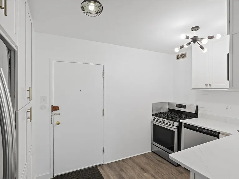 1250 4th St SW #710W — Photo 9