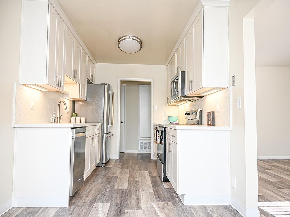 1st image of 1555 Alta Glen Dr APT 1