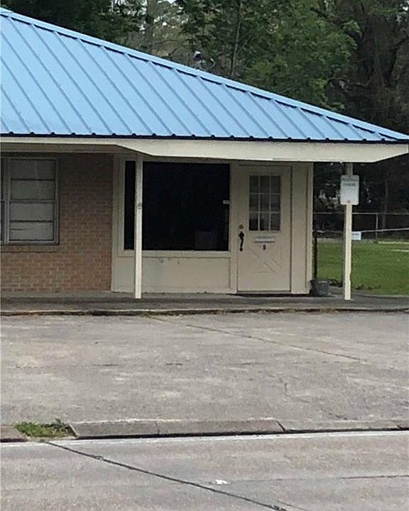 2nd image of 3417 Maplewood Dr