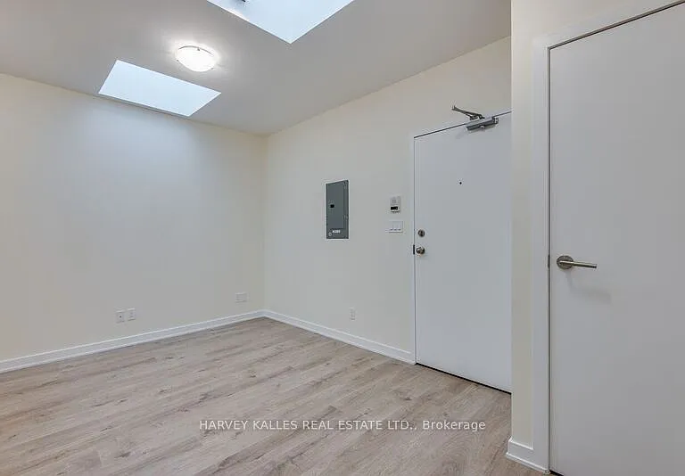 1216 Saint Clair Ave W #3 — Photo 3