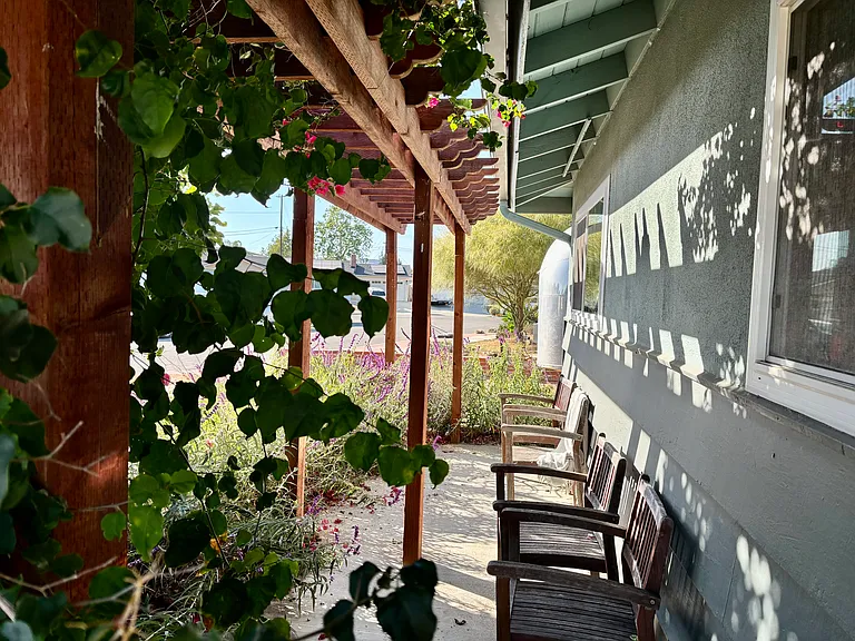 448 Ben Ct — Photo 22
