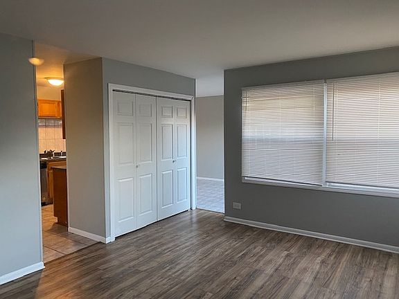 2nd image of 1700 Queensbury Cir