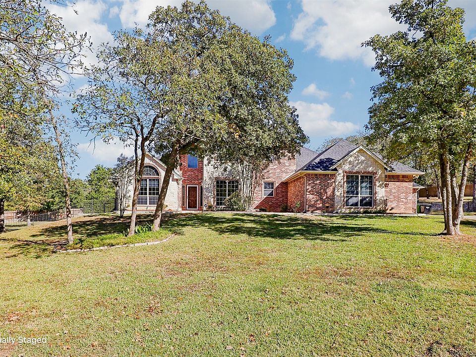 1st image of 7117 Twin Oaks Ct