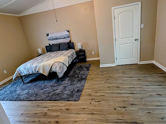 4th image of 112 Kentucky St APT C