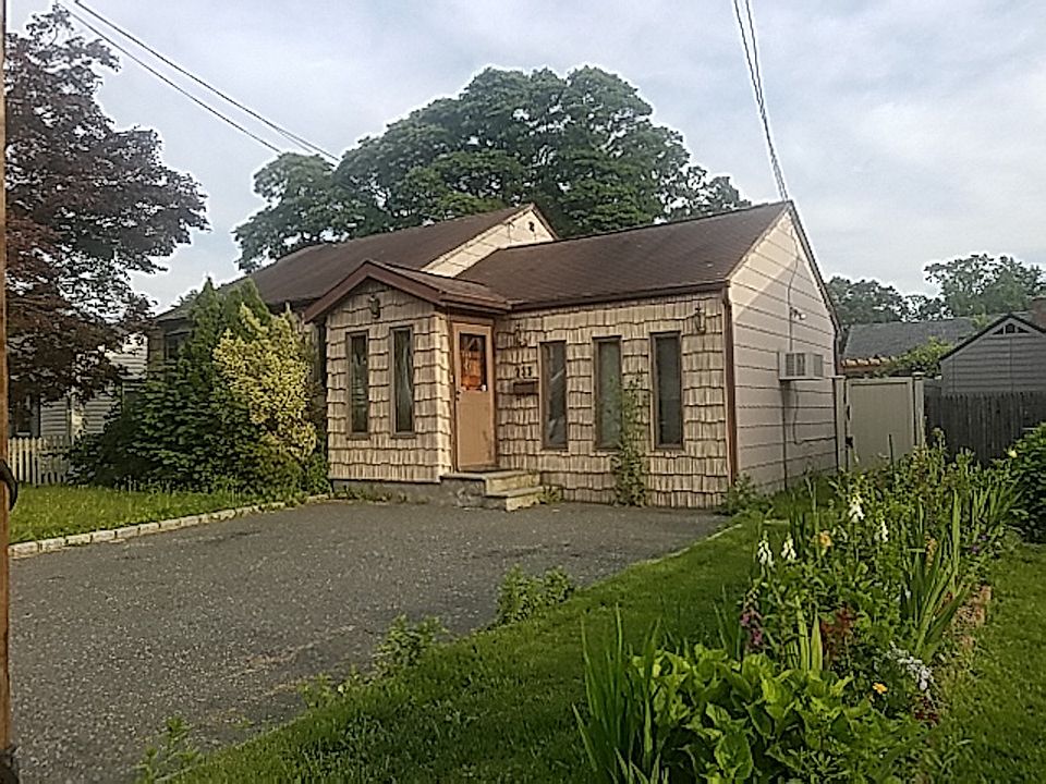 2nd image of 233 42nd St