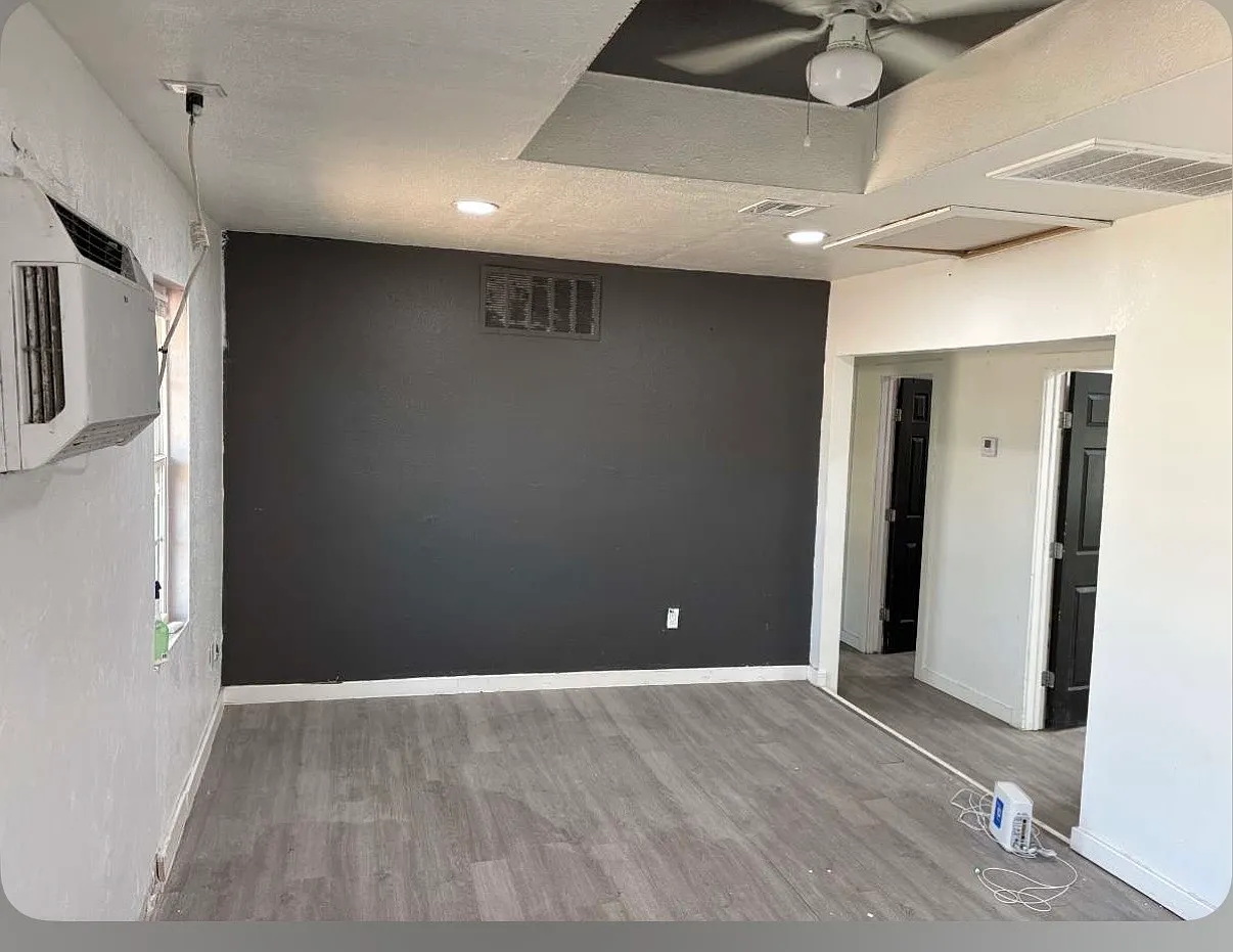3 bed, 900 sqft, $1,200 — Photo 4