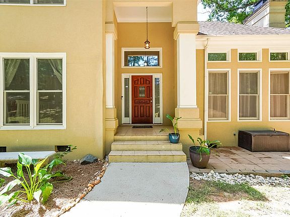 3rd image of 15011 Majestic Oak Dr