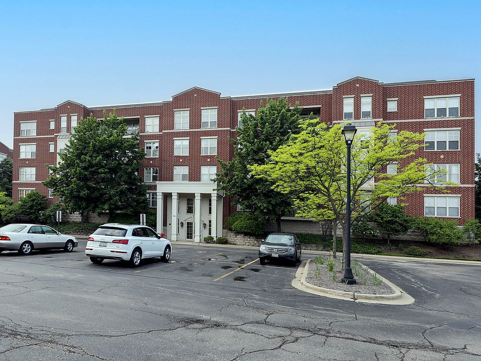 1st image of 715 Astor Ln Unit 405