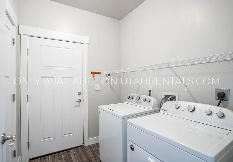 71 W Silver Springs Dr — Photo 7
