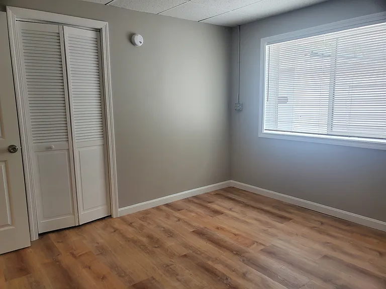 401 Patchen Rd — Photo 3