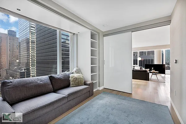 Rented by Lucas X Realty LLC | media 36