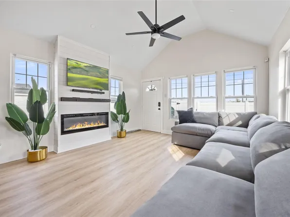 515 Beach 43rd Street, Far Rockaway, NY 11691