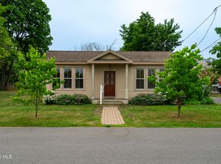 52 Mitchell St, Saratoga Springs, NY 12866