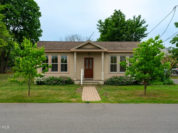 52 Mitchell Street, Saratoga Springs, NY 12866