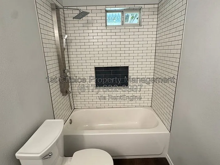 3241 Sandage Ave — Photo 10