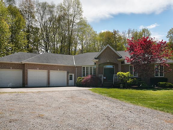 3rd image of 9883 Graham Rd