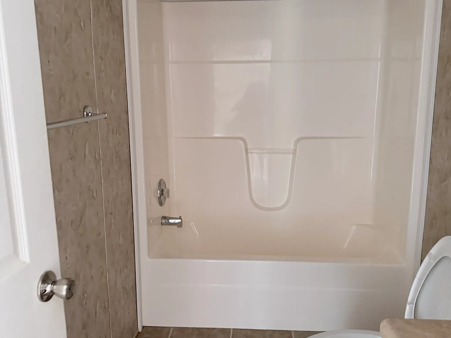 3 bed, 1564 sqft, $1,800 — Photo 4