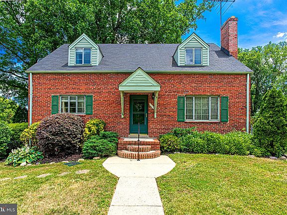 2nd image of 6709 Hallwood Ave