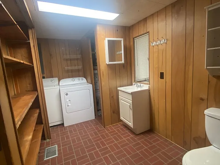 216 N Lipona Rd — Photo 23