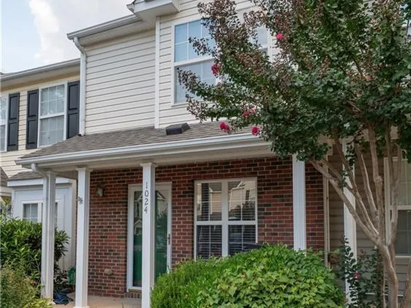 1024 Oak Blossom Way, Whitsett, NC 27377