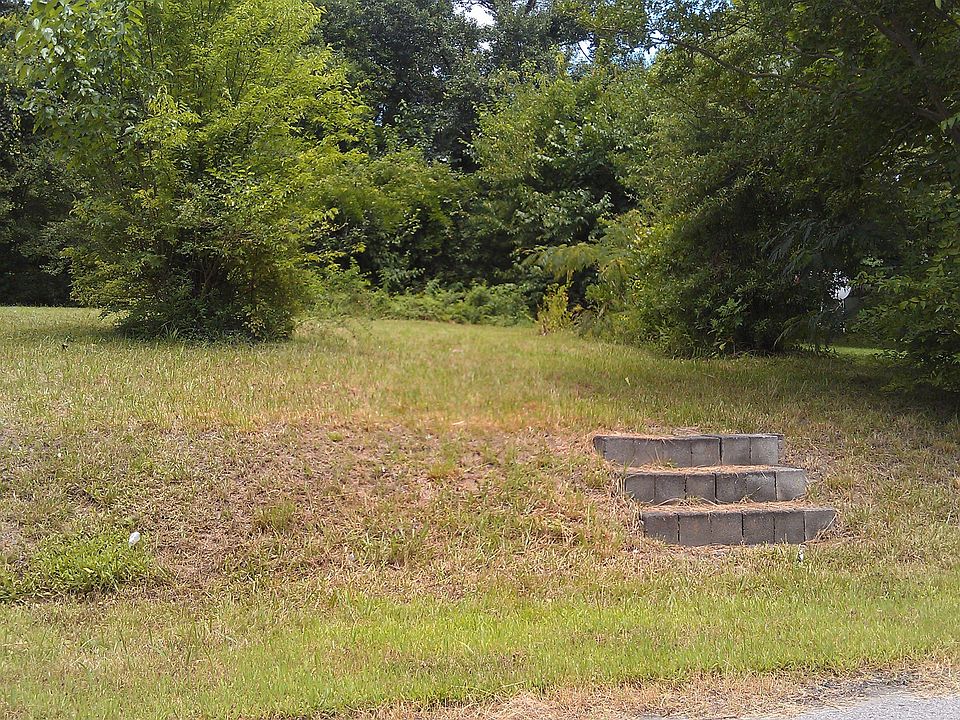 1st image of 913 Willow Ave