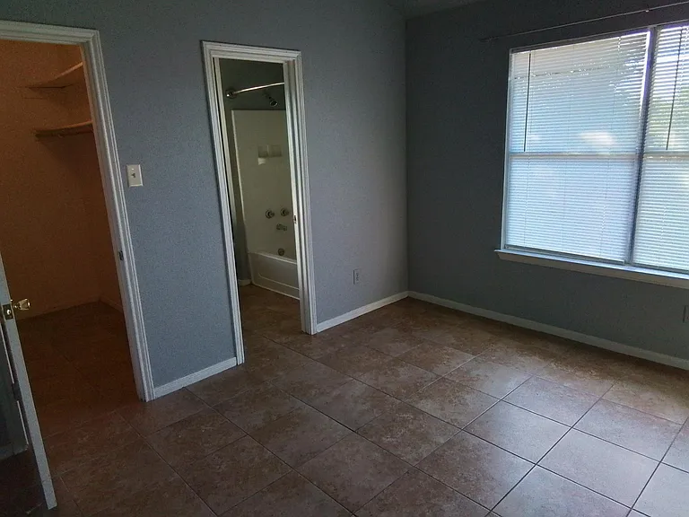 410 Saddle Dr — Photo 21