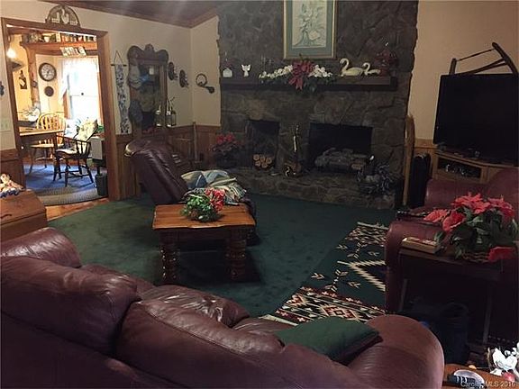 2nd image of 163 Chestnut Ln