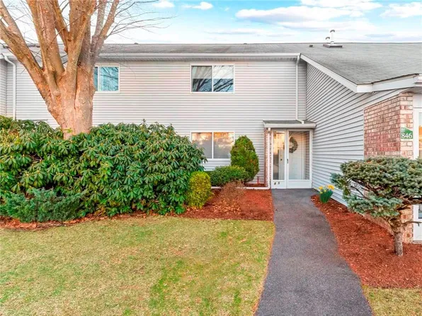 845 Williamsburg Cir, Warwick, RI 02886