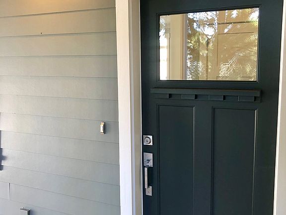5th image of 3578 NE Reef Dr